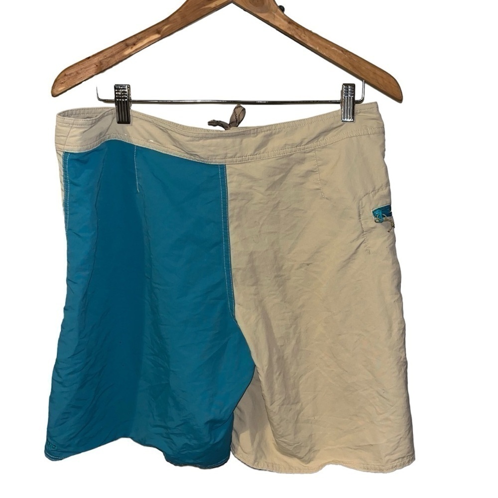 Patagonia shorts men size 34 - Picture 2 of 5